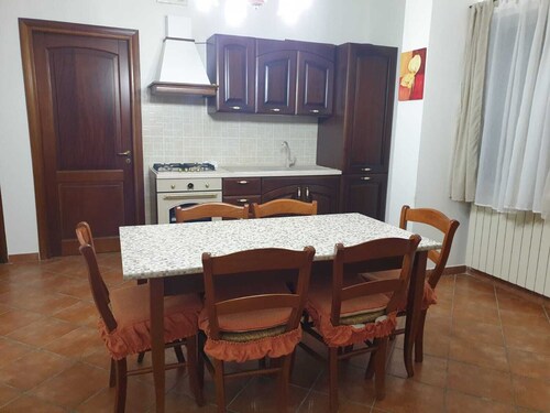 Soleluna Paestum Alba 100 m from the sea, with large garden for families or friends