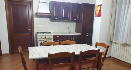 Soleluna Paestum Alba 100 m from the sea, with large garden for families or friends