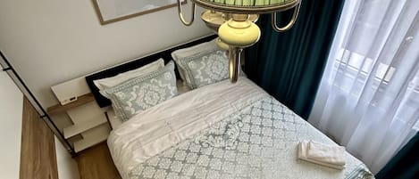 1 chambre, bureau, Wi-Fi, draps fournis