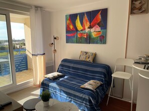 1 soverom, strykejern/-brett og sengetøy