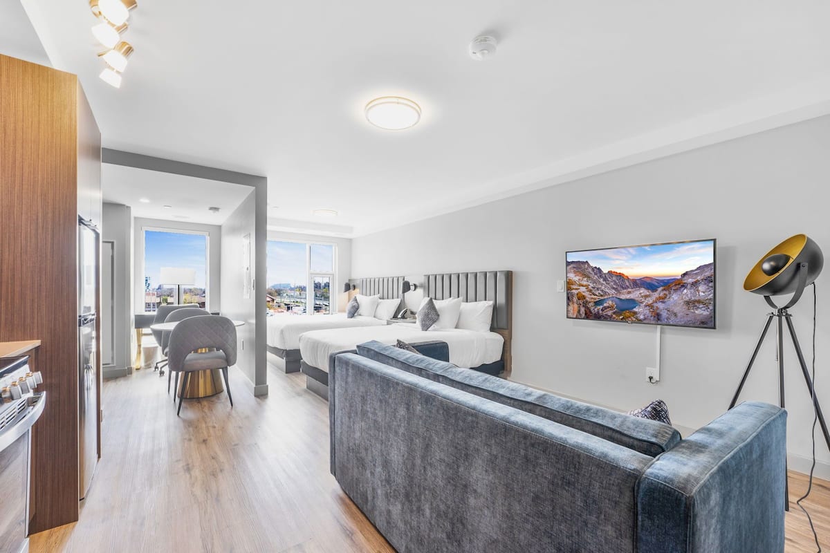 1 slaapkamer, luxe beddengoed, donzen dekbedden, Tempur Pedic-bedden