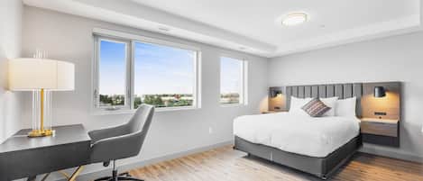 Deluxe Suite, 2 Bedrooms, Accessible | 1 bedroom, premium bedding, down comforters, Tempur-Pedic beds