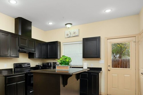 Hummingbird Haven 4 ~Travel Nurse Retreat