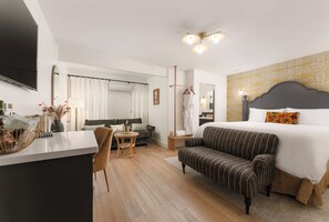 Room, 1 King Bed with Sofa bed | Premium bedding, minibar, individually decorated, individually furnished - Petit Soleil (San Luis Obispo)