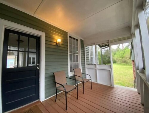 Entire Historic Home - Carolina Getaway