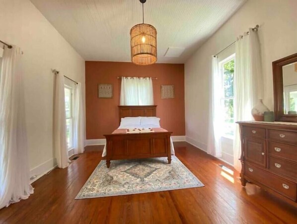 2 Schlafzimmer, Bügeleisen/Bügelbrett, kostenloses WLAN, Bettwäsche
