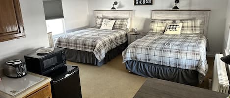 1 bedroom, bed sheets