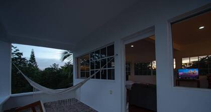 Kukulcán: Joya Maya Entre Cenote y Estrellas