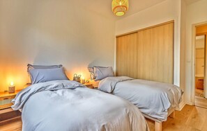 3 Schlafzimmer, Reisekinderbett, kostenloses WLAN, Bettwäsche