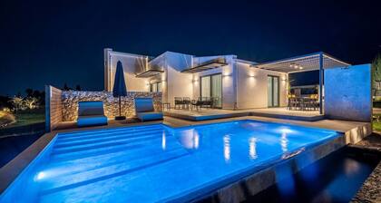 Eucalyptus · Campo Premium Private Pool Villa Eucalyptus