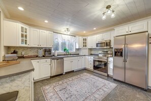 Fridge, microwave, oven, dishwasher - Spacious Eagle Lake Home w/ Fireplace & Deck (Eagle Lake)