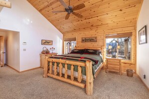4 Schlafzimmer, Schreibtisch, Bügeleisen/Bügelbrett, kostenloses WLAN
