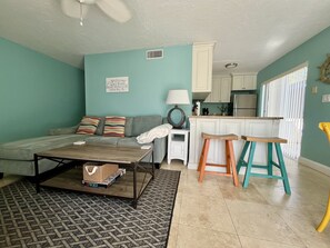 Smart TV - 5 Minutes from Siesta Key! (Sarasota)