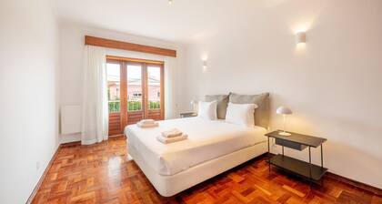 Moradia excecional com estacionamento