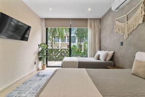 2 عدّة غرف نوم ومكتب ومكواة/لوح كي وسرير سفر