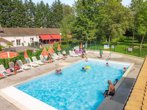 Pool - Proche Disney & Paris | Camping 4* avec piscine (Touquin)