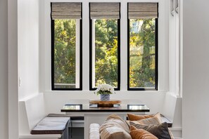 Smart TV, video games, music library, video library - 🩵🌴Peaceful Palms | New Build | Heated* Pool | Golf Cart | Free Dolphin Cruise 🐬 (Miramar Beach)