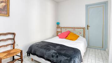 3 habitaciones, tabla de planchar con plancha y wifi gratis