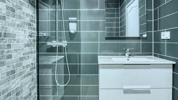 Shower, towels