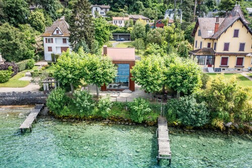 Villa 'Otoctone Bord Du Lac Léman' with Lake View, Wi-Fi and Air Conditioning
