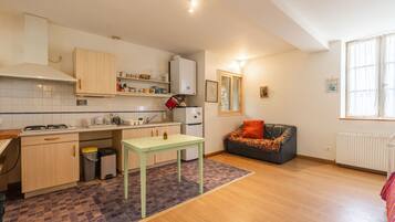 DVD player, table tennis
