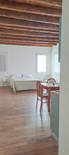 Wi-Fi gratuit, draps fournis