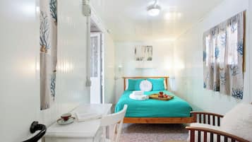 1 slaapkamer, een strijkplank/strijkijzer, gratis wifi, beddengoed