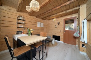 Dining - Chalet "Cabanelise" with Mountain View & Private Terrace (Montauban-de-Luchon)