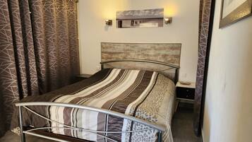 1 bedroom, iron/ironing board, free WiFi, bed sheets