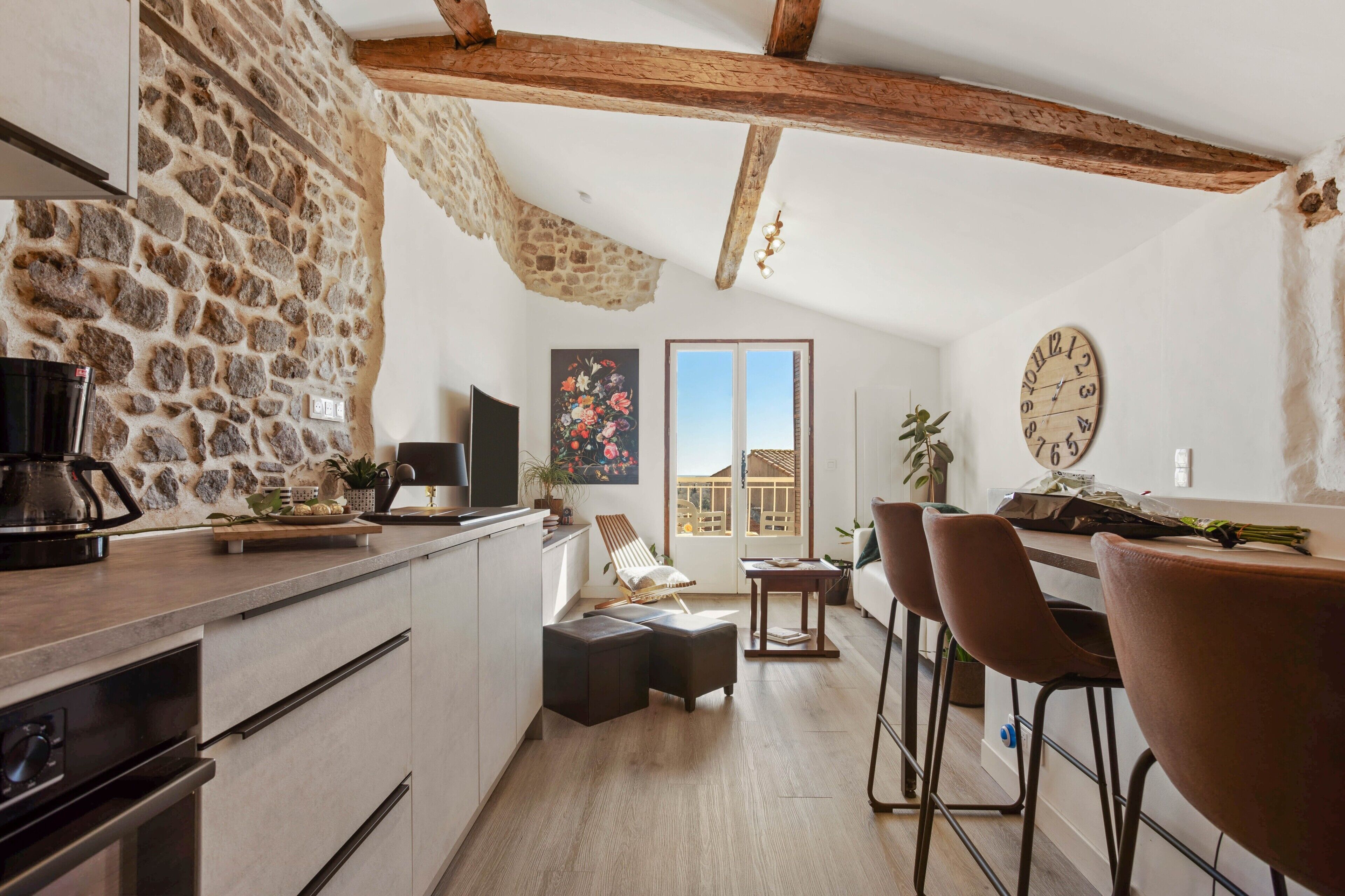 雪櫃、微波爐、焗爐、爐具