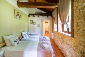 2 bedrooms, free WiFi, bed sheets - Cottage 'La Gersoise' with Shared Pool, Private Terrace and Wi-Fi (Panjas)