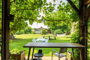 Outdoor dining - Cottage 'La Caseta' with Shared Pool, Wi-Fi and Air Conditioning (Panjas)