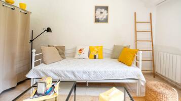 2 bedrooms, free WiFi, bed sheets