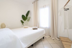 2 chambres, fer et planche à repasser, Wi-Fi, draps fournis