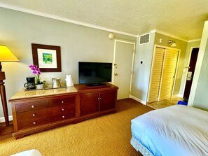 1 bedroom, desk, iron/ironing board, WiFi - Lagoon View Resort Retreat (Lihue)