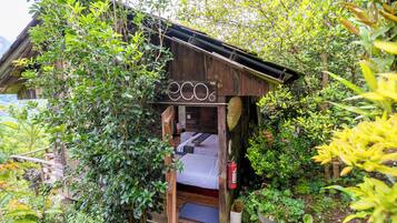 Bungalow Familial, vue montagne | Literie de qualité supérieure, surmatelas, bureau, rideaux occultants