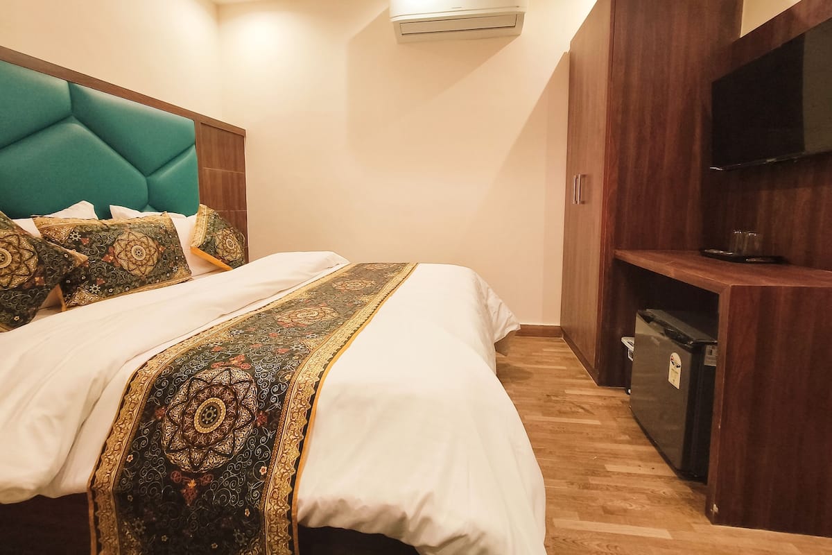 Standard Room | Soundproofing, free WiFi, bed sheets