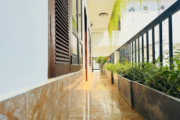 Hiên