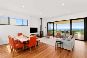Smart TV - Dunes at Tomakin (Tomakin)