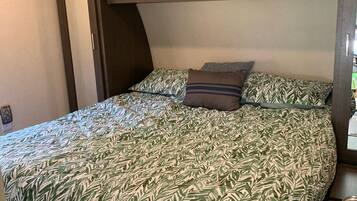 1 camera, Wi-Fi, lenzuola