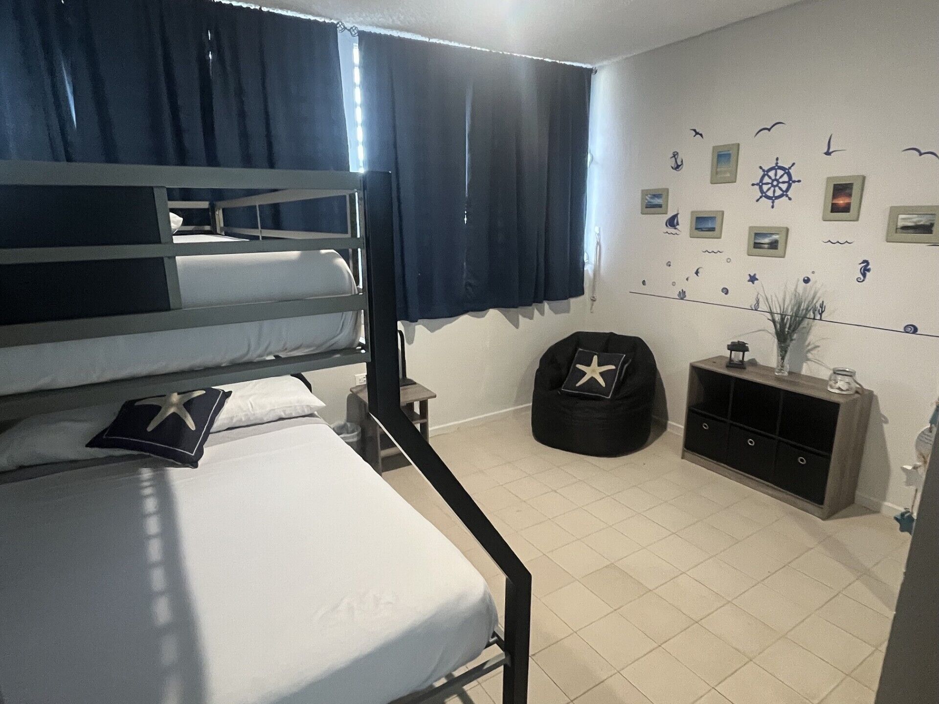 2 bedrooms, WiFi (free), bed sheets