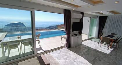 Stunning Sea and Castle Views, Alanya Villa 1024