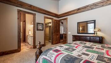 4 quartos, ferros/tábuas de passar roupa, berço de viagem, Wi-Fi