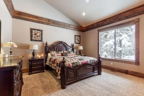 4 habitaciones, tabla de planchar con plancha, cuna de viaje y wifi 