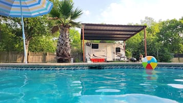Piscine extérieure