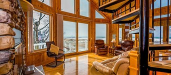 Sunset Kisses. Beachfront Luxury vacation rental