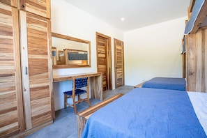 6 chambres, fer et planche à repasser, Wi-Fi, draps fournis