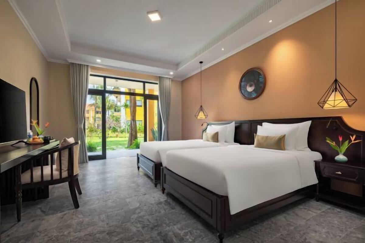 1 bedroom, in-room safe, blackout drapes, soundproofing