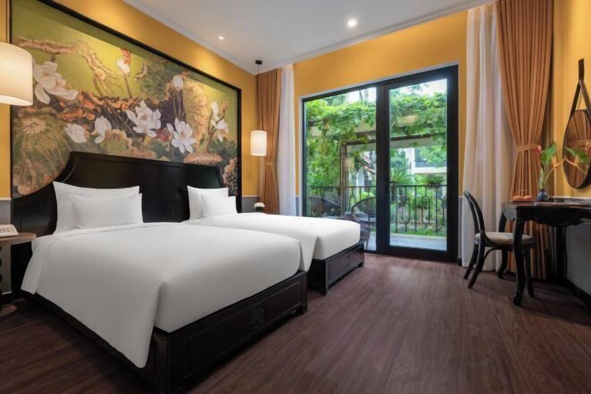 1 bedroom, in-room safe, blackout drapes, soundproofing