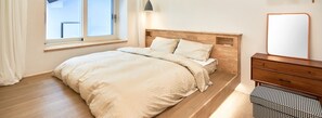 2 bedrooms, WiFi, bed sheets - a new beautiful, clean n comfortable pension by the coasts(opt.bbq) (Samcheog)